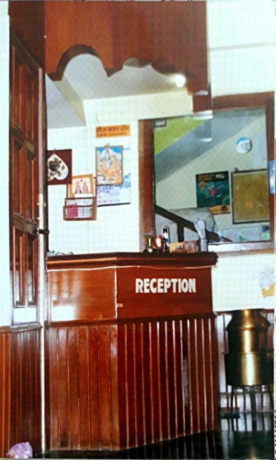 Hotel Mount Heaven Покхара Экстерьер фото