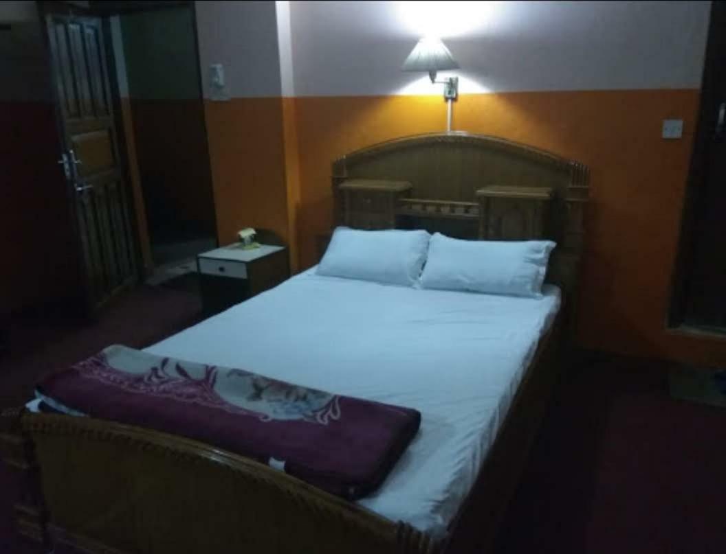 Hotel Mount Heaven Покхара Экстерьер фото